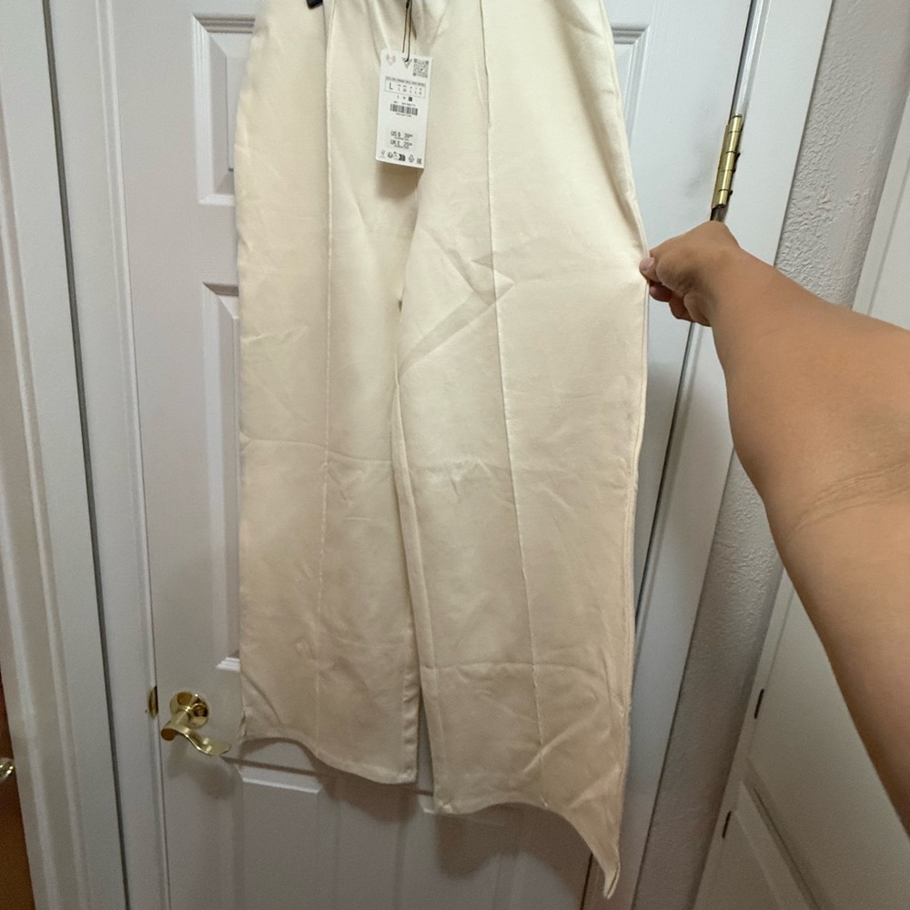 Cream Wide-Leg Pants - Picture 4 of 7